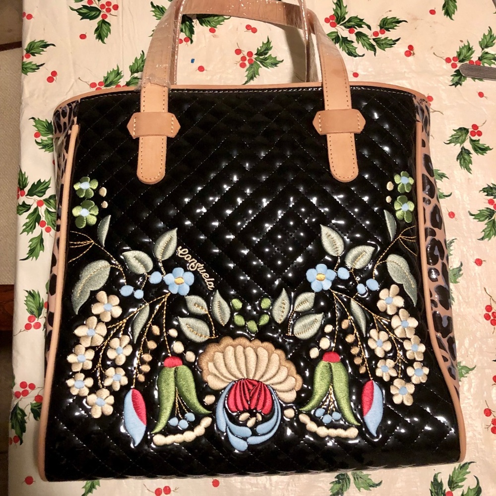 Ezzy Playa Classic Tote by Consuela